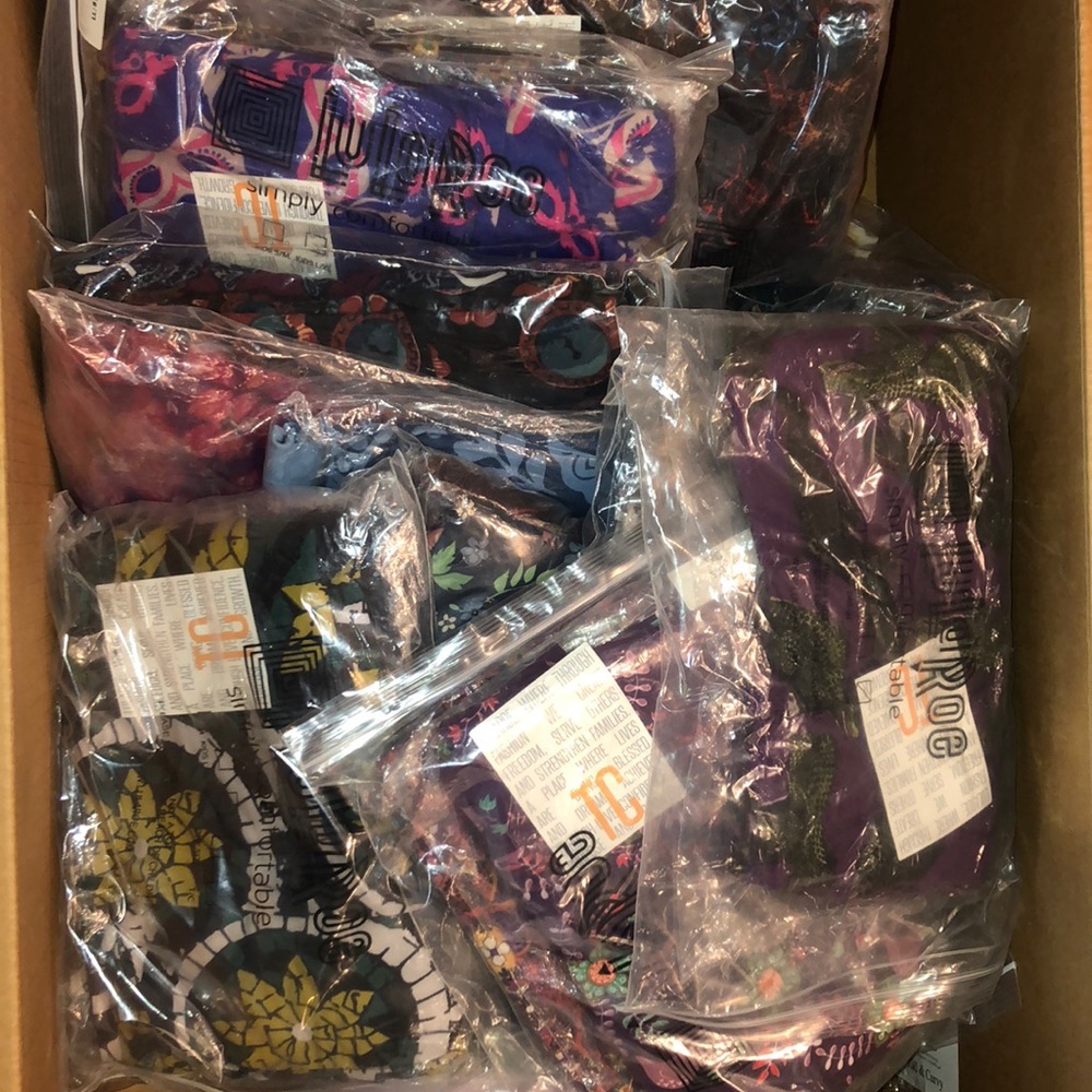 5 Lularoe leggings bundle ✨🎉🎁